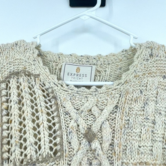 Hand-Knitted Sweater – Crewneck with Decorative Buttons – Size Medium - Picture 2 of 9